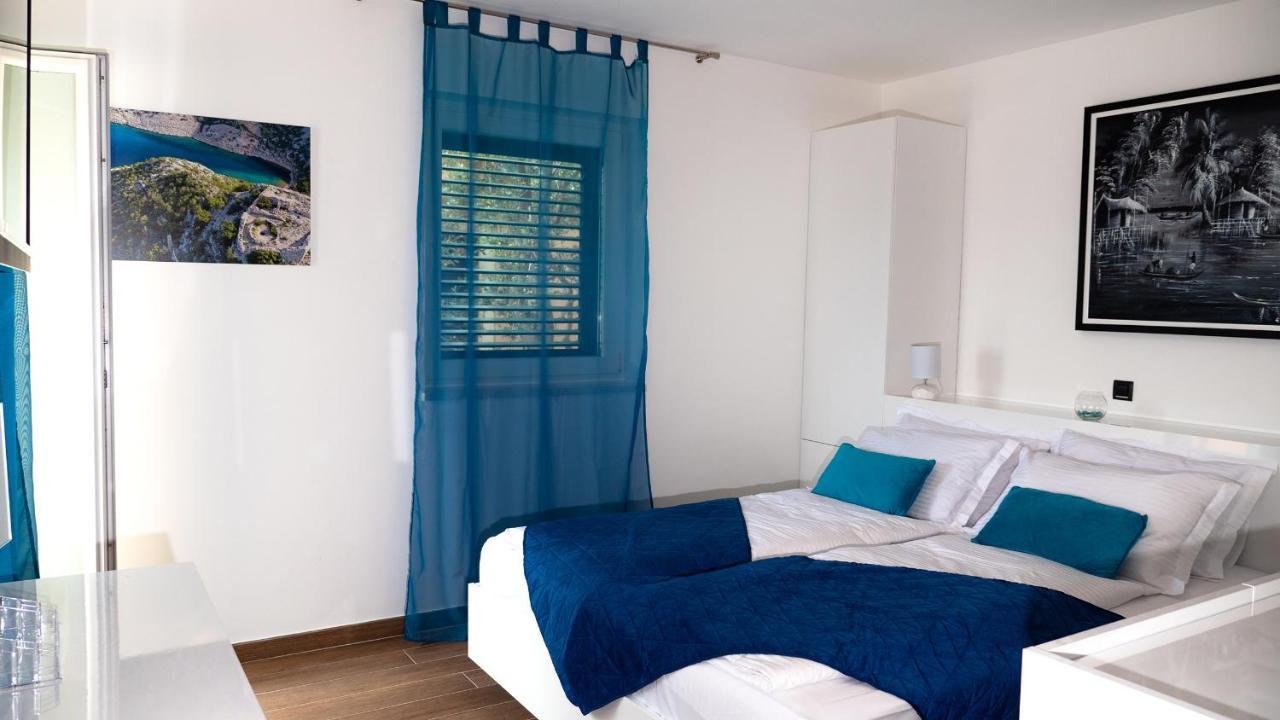 Villa Relax , With Seaview And Two Pools Near Beach Starigrad  Exterior photo